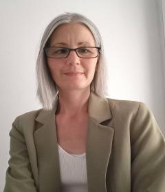 Dr.  Barbara Schmidt