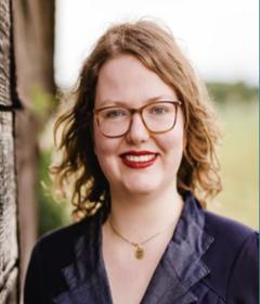  Janet  Pollert